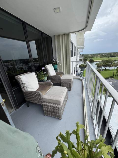 336 Golfview Road #706, North Palm Beach FL - photo 8 of 42