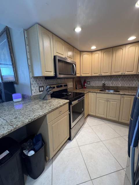 336 Golfview Road #706, North Palm Beach FL - photo 17 of 42