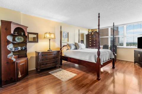 1150 Hillsboro Mile #905, Hillsboro Beach FL - photo 17 of 36