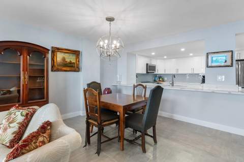 1150 Hillsboro Mile #905, Hillsboro Beach FL - photo 10 of 36