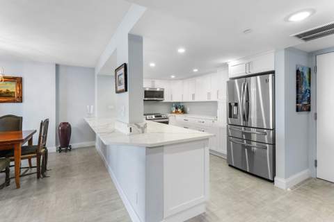 1150 Hillsboro Mile #905, Hillsboro Beach FL - photo 7 of 36