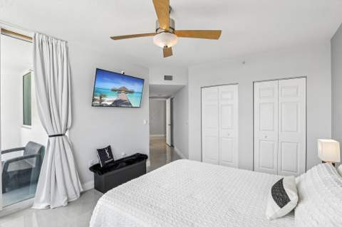 1755 E Hallandale Beach Boulevard #1207 E, Hallandale Beach FL - photo 22 of 64