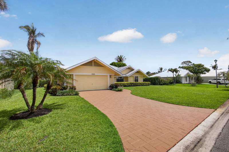 3 bedroom Single Family Residence at 10420 SE Jupiter Narrows Drive, Jupiter Narrows, Hobe Sound — photo 4