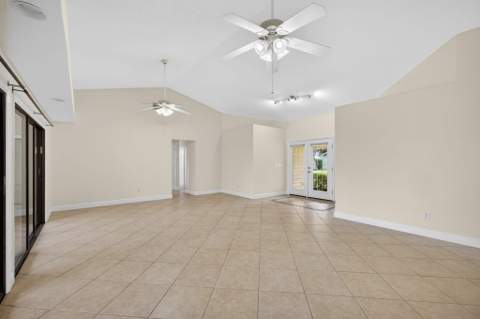 10420 SE Jupiter Narrows Drive, Hobe Sound FL - photo 20 of 78