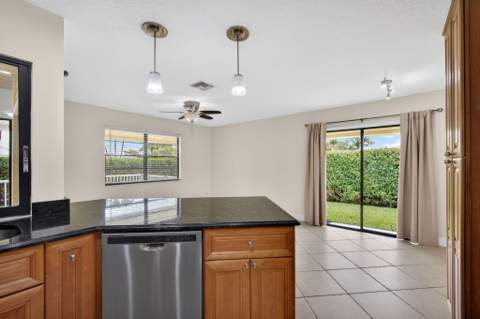 10420 SE Jupiter Narrows Drive, Hobe Sound FL - photo 24 of 78