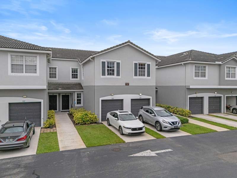 3 bedroom Condominium at 3122 Grandiflora Drive, Magnolia Bay Condomimium, Greenacres — photo 3