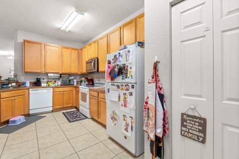 3122 Grandiflora Drive, Greenacres FL - photo 8 of 43