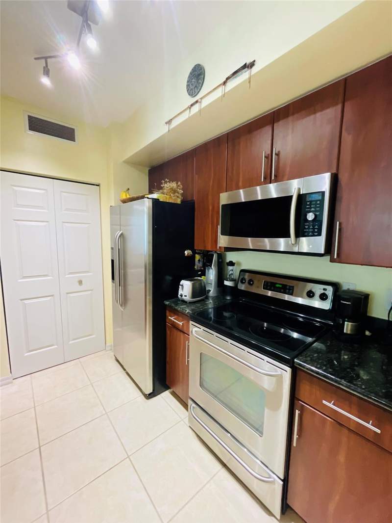 2 bedroom Condominium at 2401 NE 65th Street #408, Lauderdale One Condo, Fort Lauderdale — photo 3