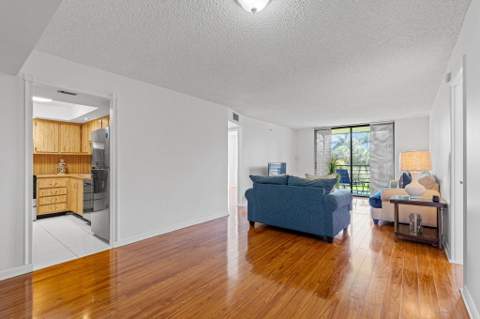 900 Saint Charles Place #221, Pembroke Pines FL - photo 9 of 32