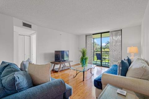900 Saint Charles Place #221, Pembroke Pines FL - photo 11 of 32