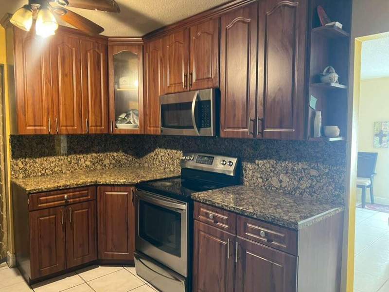 2 bedroom Single Family Residence at 6100 NW 73rd Terrace, Mainlands Of Tamarac Lakes, Tamarac — photo 3