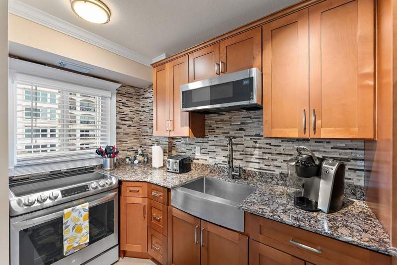 1 bedroom Condominium at 33 S Ocean Avenue #502, Palm Beach Shores Apartments, Palm Beach Shores — photo 4