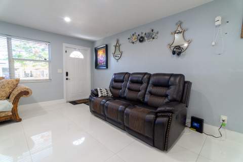 506 Worthmore Drive, Lake Worth Beach FL - photo 6 of 23