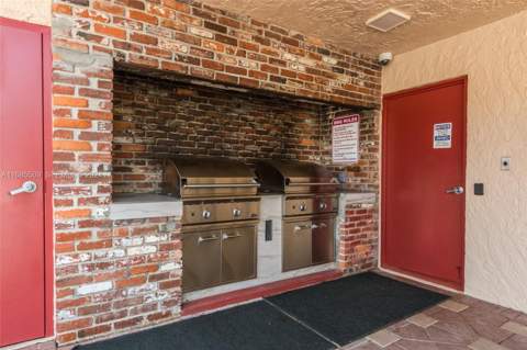 1015 Country Club Drive #307, Margate FL - photo 9 of 23