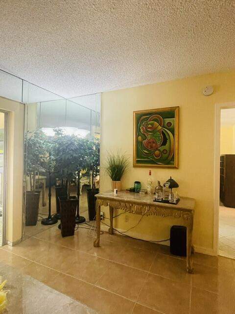 1015 Country Club Drive #307, Margate FL - photo 18 of 23