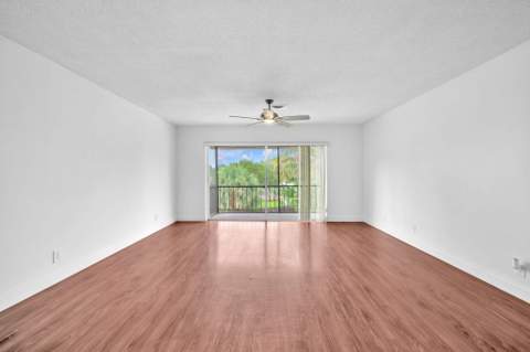 8900 W Sample Road #204, Coral Springs FL - photo 11 of 28