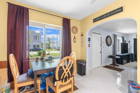 2126 Washington Street, Hollywood FL - photo 6 of 25