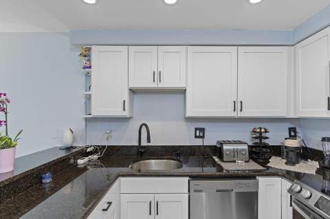 2900 NE 30th Street #Apt 8j, Fort Lauderdale FL - photo 7 of 46