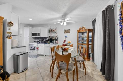 14232 Campanelli Drive, Delray Beach FL - photo 7 of 37