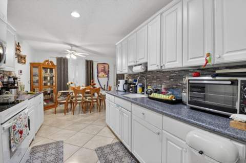 14232 Campanelli Drive, Delray Beach FL - photo 12 of 37
