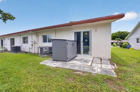14232 Campanelli Drive, Delray Beach FL - photo 17 of 37
