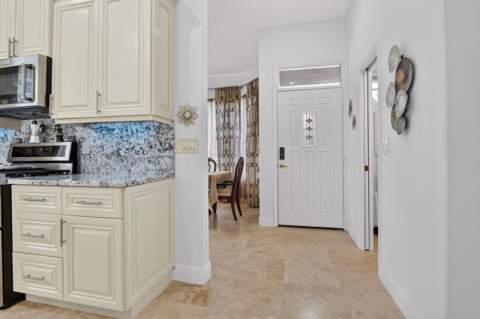 32 Monterey Pointe Drive, Palm Beach Gardens FL - photo 12 of 65