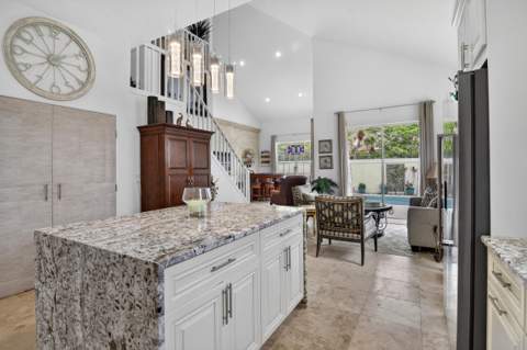32 Monterey Pointe Drive, Palm Beach Gardens FL - photo 15 of 65