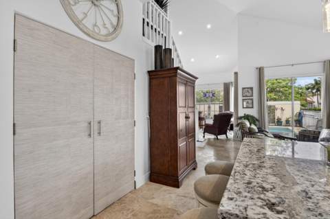 32 Monterey Pointe Drive, Palm Beach Gardens FL - photo 16 of 65