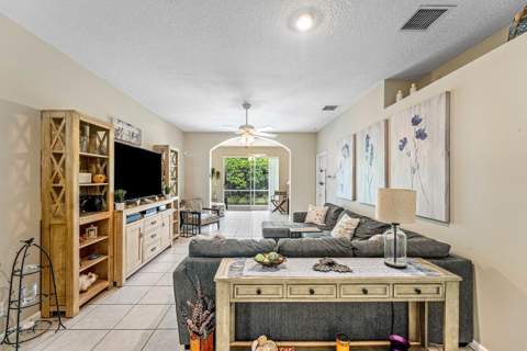 10760 Royal Caribbean Circle, Boynton Beach FL - photo 12 of 47
