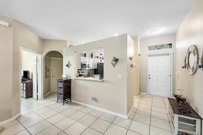 3 bedroom Villa at 10760 Royal Caribbean Circle, Majestic Isles, Boynton Beach — photo 4