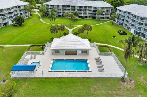 2401 Village Boulevard #305, West Palm Beach FL - photo 24 of 31