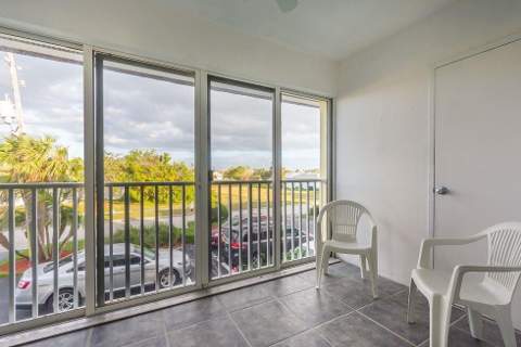 1315 Bayshore Drive #204, Fort Pierce FL - photo 18 of 31
