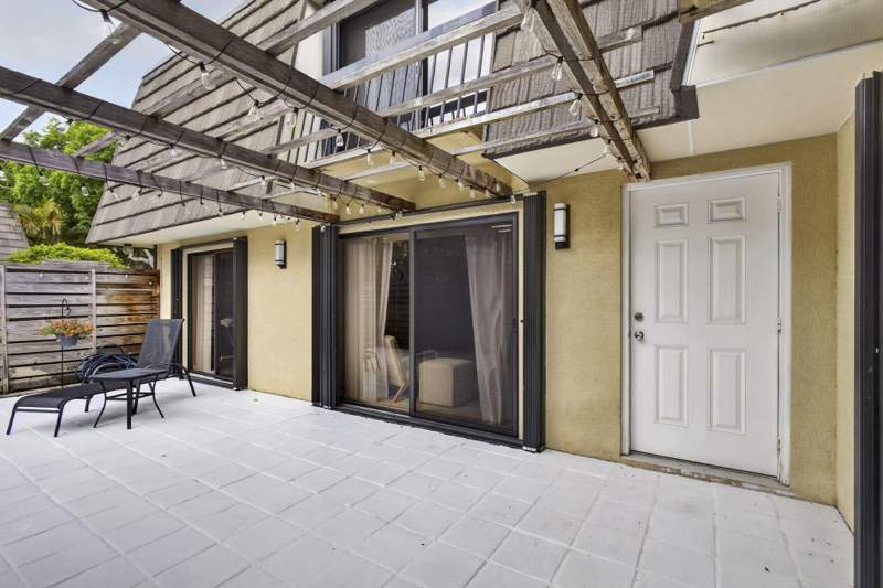 3 bedroom Townhouse at 121 1st Terrace, Glenwood Twnhs, Palm Beach Gardens — photo 5