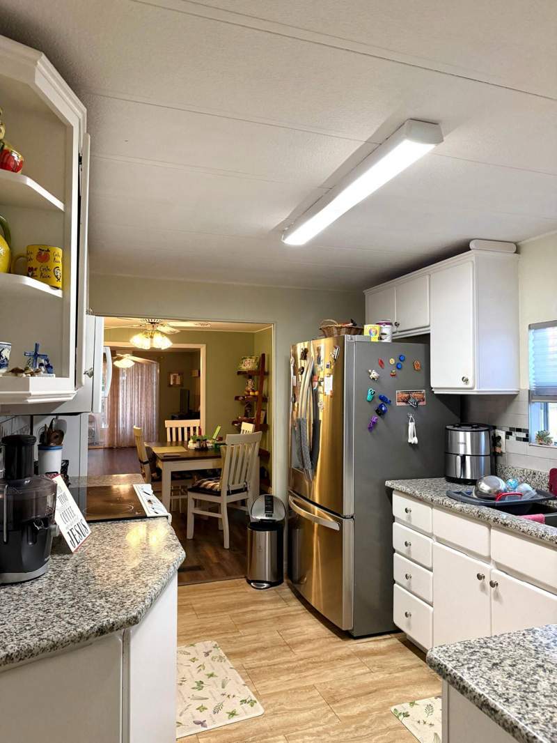 2 bedroom Manufactured Home at 65 W Caribbean, Spanish Lakes Golf Village, Port St. Lucie — photo 4