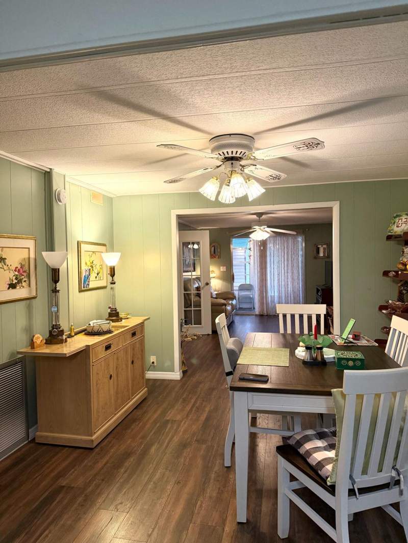 2 bedroom Manufactured Home at 65 W Caribbean, Spanish Lakes Golf Village, Port St. Lucie — photo 5