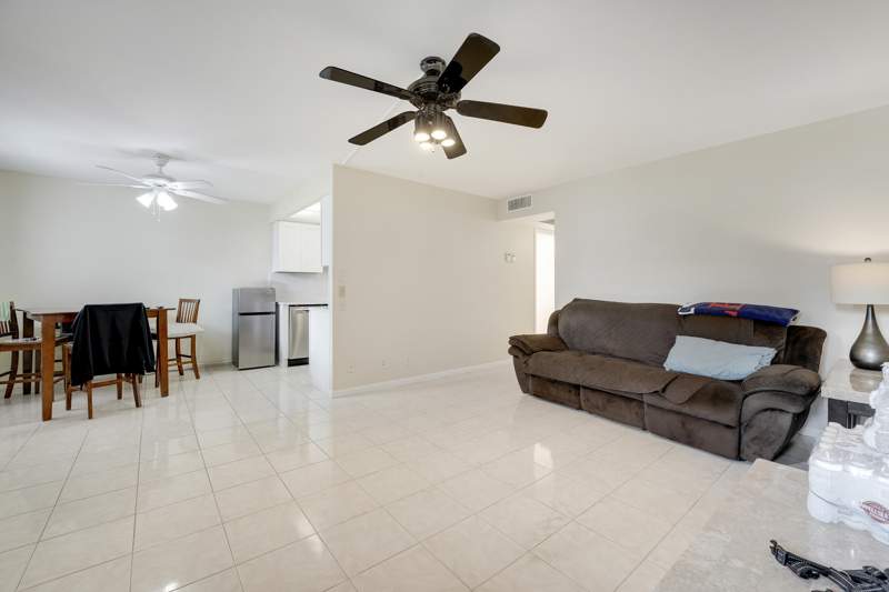 2 bedroom Condominium at 1011 Exeter, Exeter At Century Village Condo, Boca Raton — photo 4