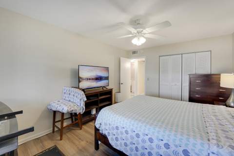 1011 Exeter, Boca Raton FL - photo 11 of 15