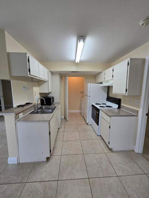 8775 NW 39th Street #8775, Sunrise FL - photo 7 of 20