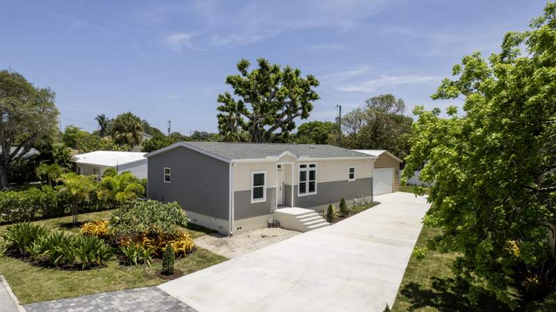3 bedroom Single Family Residence at 1757 N 12th Ct Court, Crestridge Heights, Lake Worth Beach — photo 2