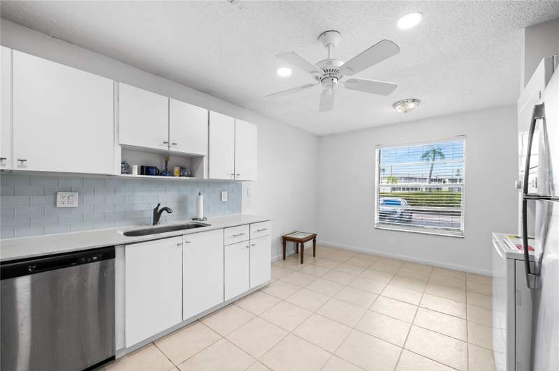 2 bedroom Condominium at 1840 NW 13th Street #103, Pines Of Delray North Condo, Delray Beach — photo 3