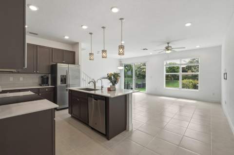 4364 Veleiros Avenue, Deerfield Beach FL - photo 12 of 48