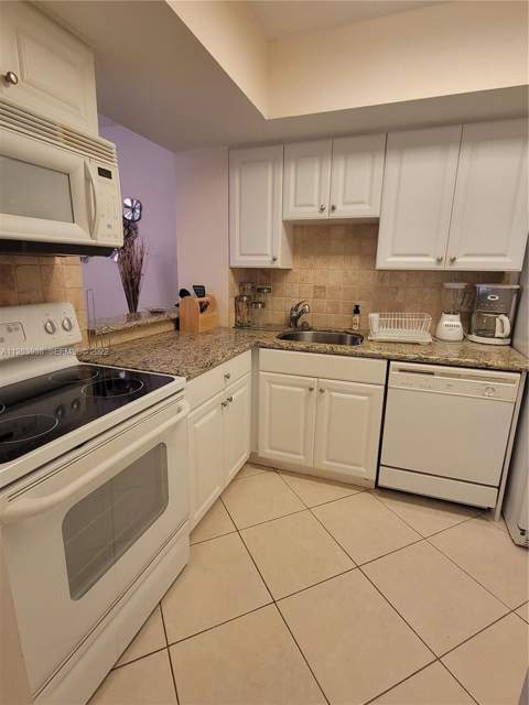 9826 Marina Boulevard #1015, Boca Raton FL - photo 9 of 19