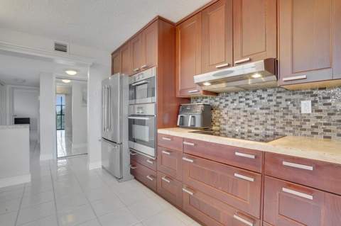 600 Parkview Drive #531, Hallandale Beach FL - photo 6 of 41