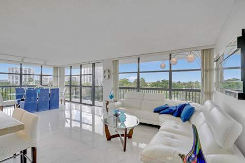 600 Parkview Drive #531, Hallandale Beach FL - photo 8 of 41