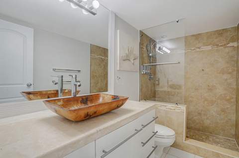 600 Parkview Drive #531, Hallandale Beach FL - photo 19 of 41