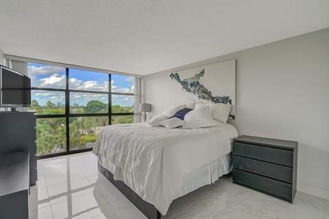 600 Parkview Drive #531, Hallandale Beach FL - photo 20 of 41