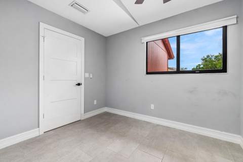 120 Mayfair Lane, Boynton Beach FL - photo 17 of 37