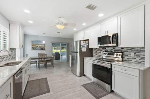 2773 SE Pine Valley Street, Port St. Lucie FL - photo 16 of 43