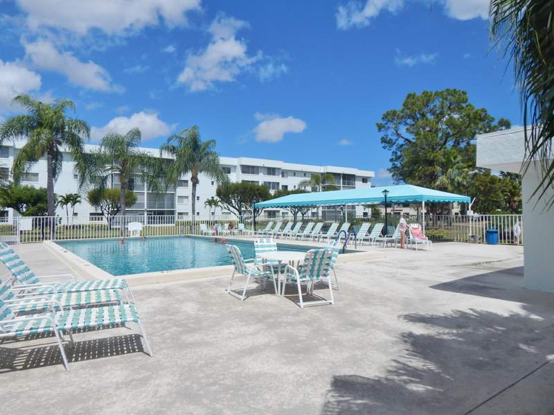 2 bedroom Condominium at 6698 N 10th Ave #215, Hamlet At Poinciana Condo, Lake Worth — photo 3