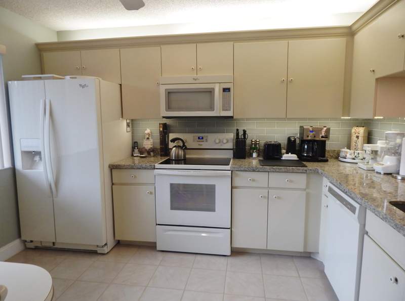 2 bedroom Condominium at 6698 N 10th Ave #215, Hamlet At Poinciana Condo, Lake Worth — photo 4